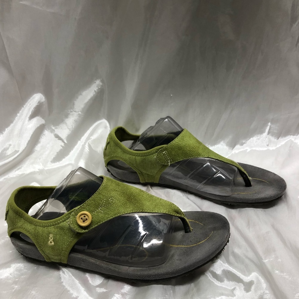 ❌SOLD❌ AHNU sandals size 7